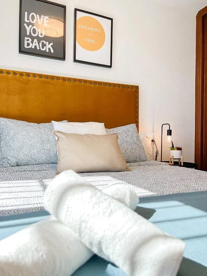 Playaquebrada Beach & Pool Cozy Flat Бенальмадена