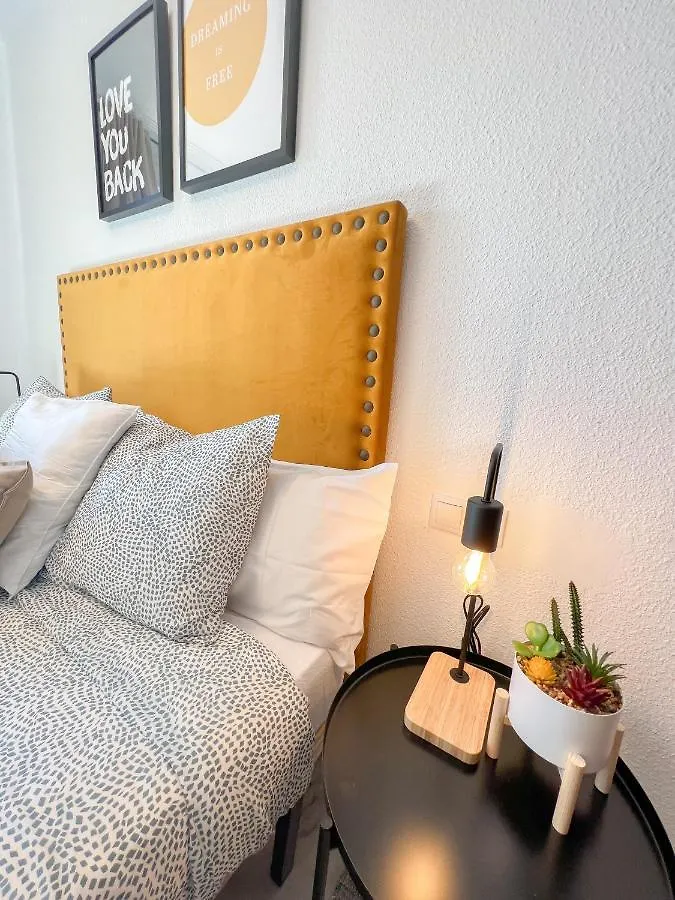 Playaquebrada Beach & Pool Cozy Flat Бенальмадена