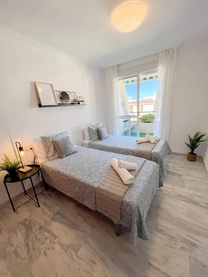 Playaquebrada Beach & Pool Cozy Flat Бенальмадена Испания